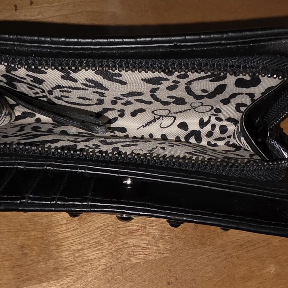 Jessica Simpson Black Wallet with Silver Accents - Picture 2 of 3